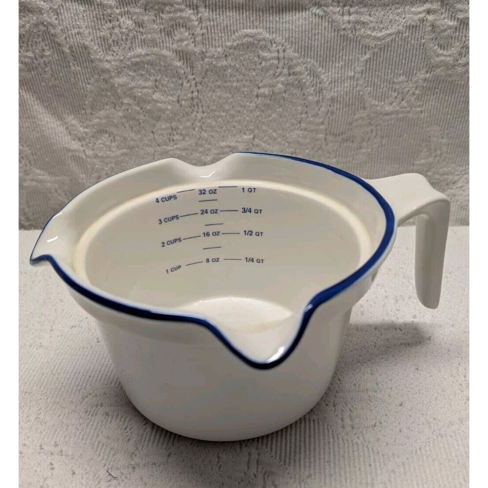 Rare Ceramic White Blue Pour Spout Liquid Measuring Cup Trad Wife Kitchen Baker